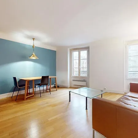Bright And Charming 40 M Apartment Paris